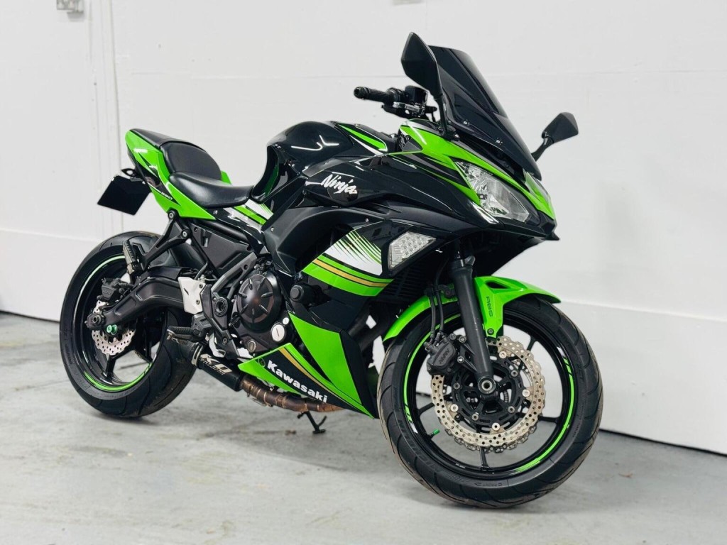 KAWASAKI Ninja 650