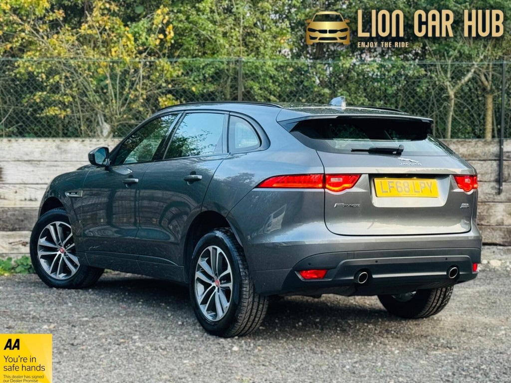 JAGUAR F-PACE