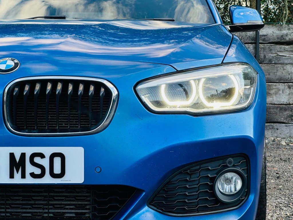 BMW 1 SERIES