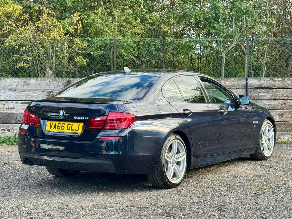 BMW 5 SERIES
