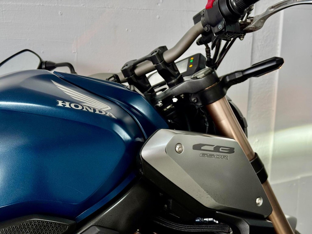 HONDA CB650R