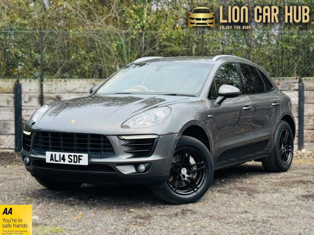PORSCHE MACAN