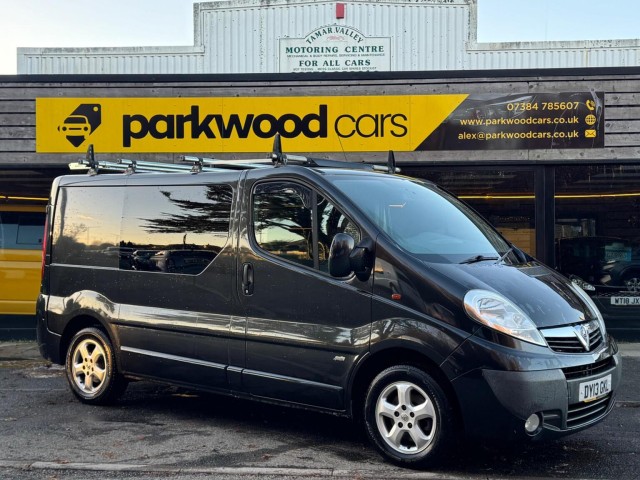VAUXHALL VIVARO