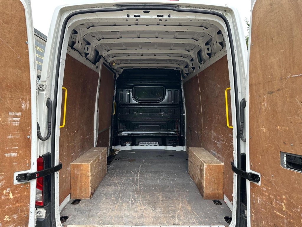 VOLKSWAGEN CRAFTER