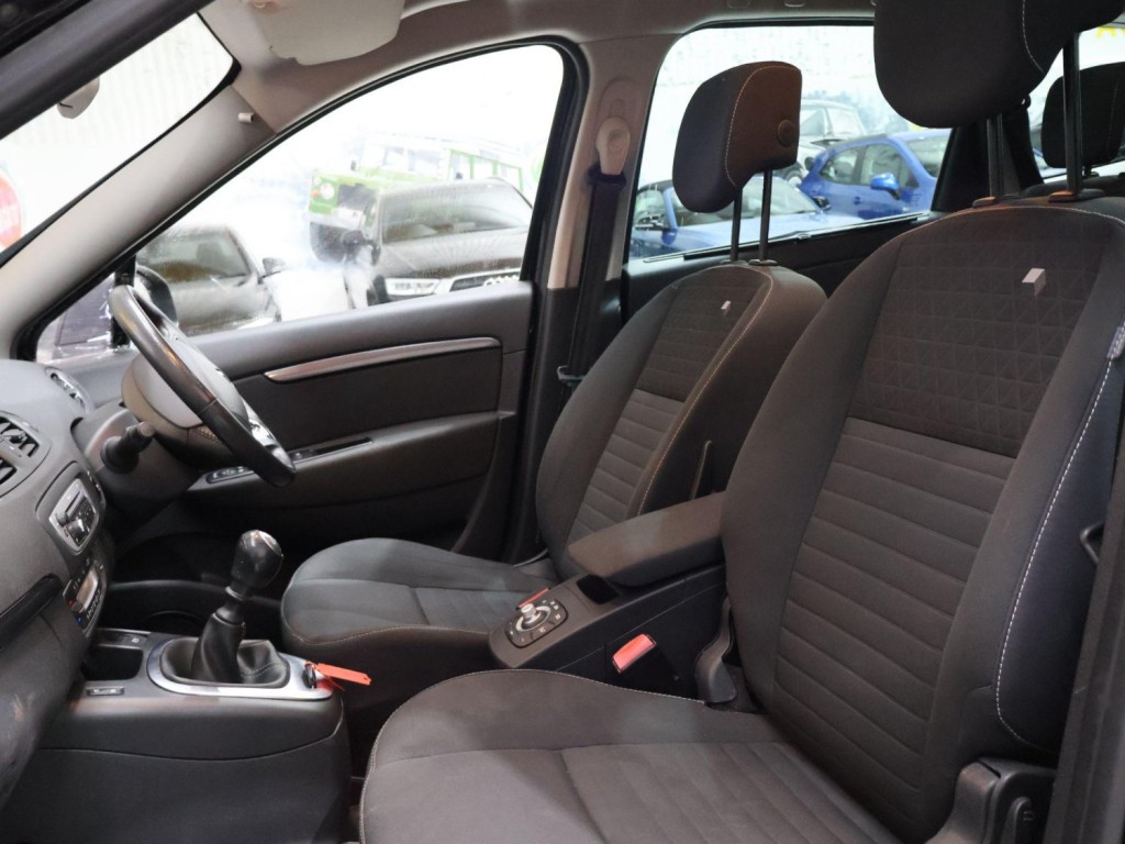 RENAULT GRAND SCENIC