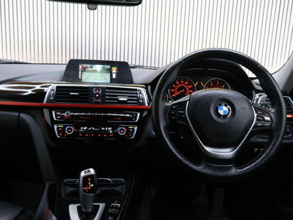 BMW 3 SERIES