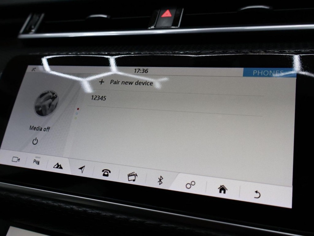 LAND ROVER RANGE ROVER VELAR