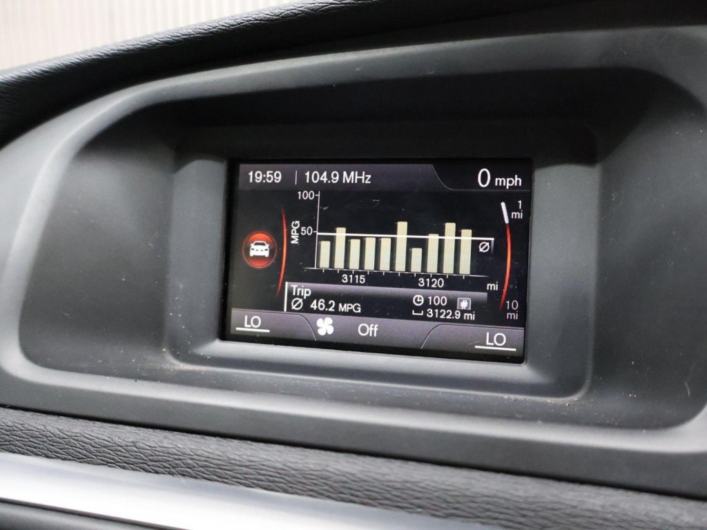 VOLVO V40 CROSS COUNTRY