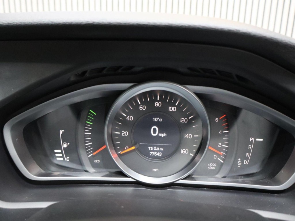 VOLVO V40 CROSS COUNTRY