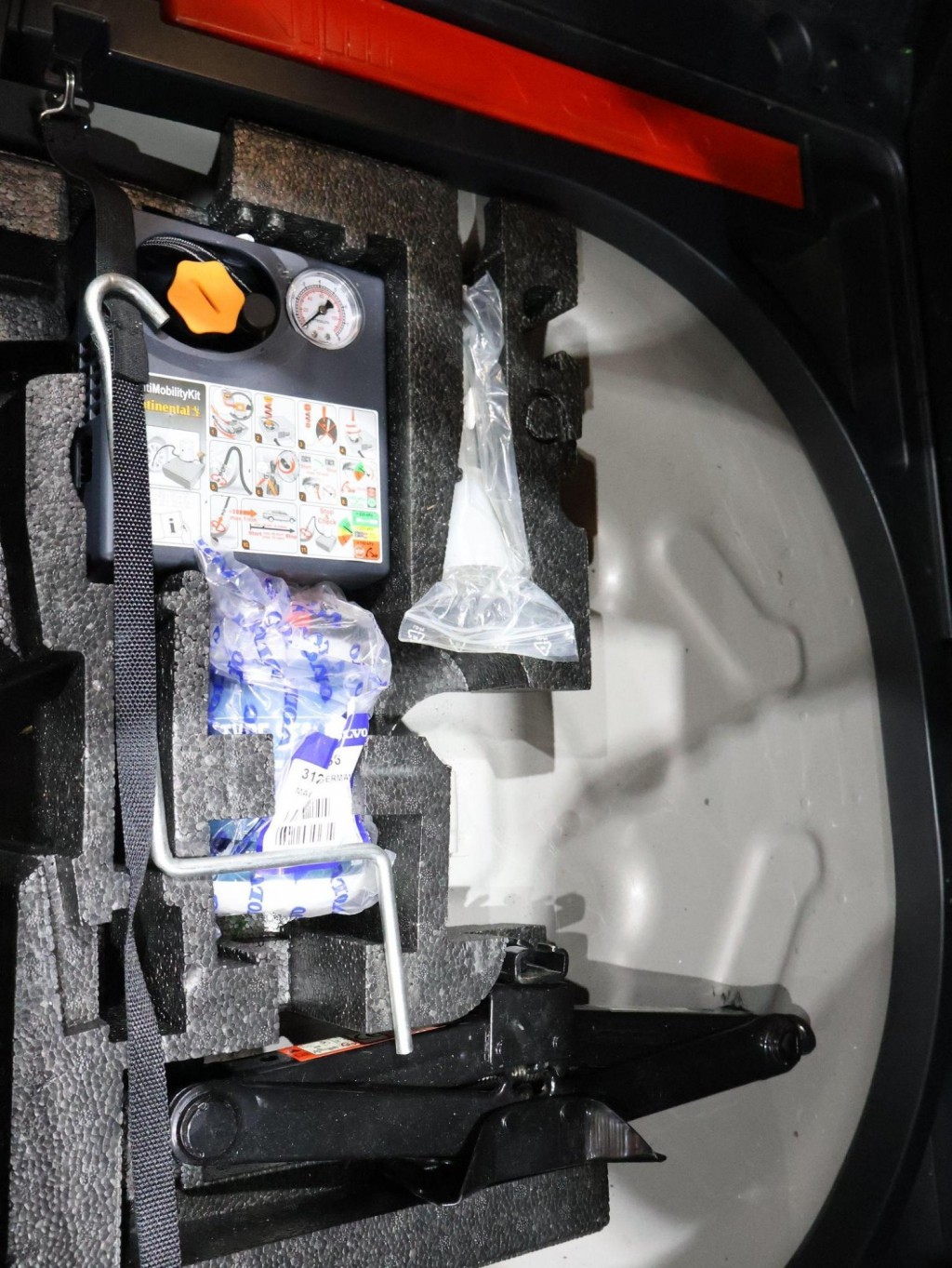 VOLVO V40 CROSS COUNTRY