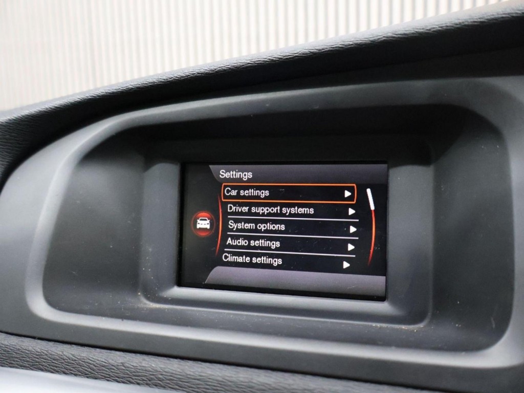 VOLVO V40 CROSS COUNTRY