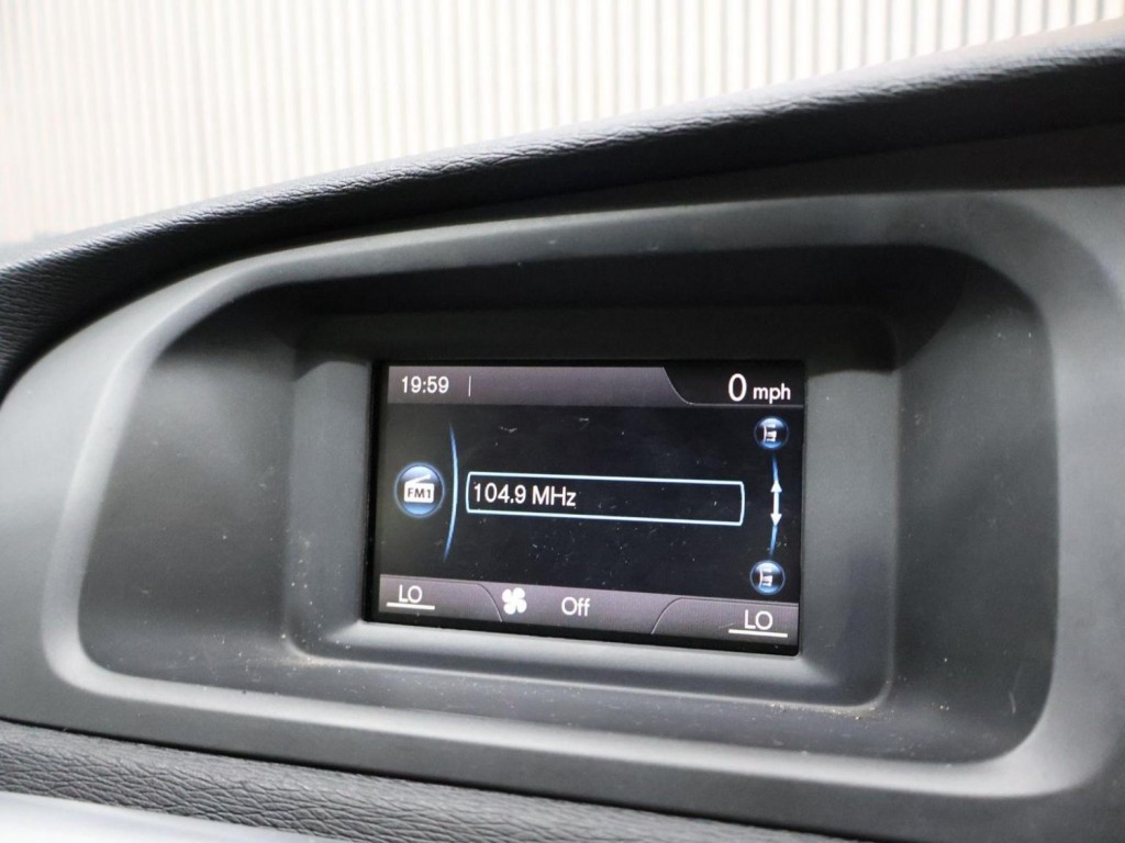 VOLVO V40 CROSS COUNTRY