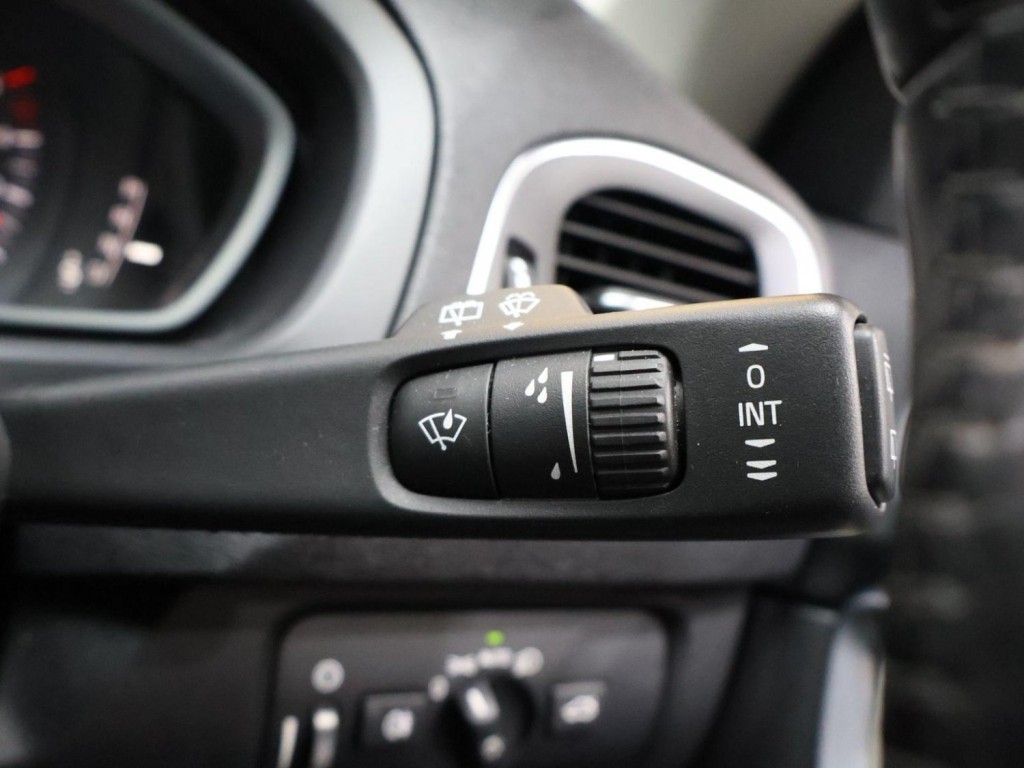 VOLVO V40 CROSS COUNTRY