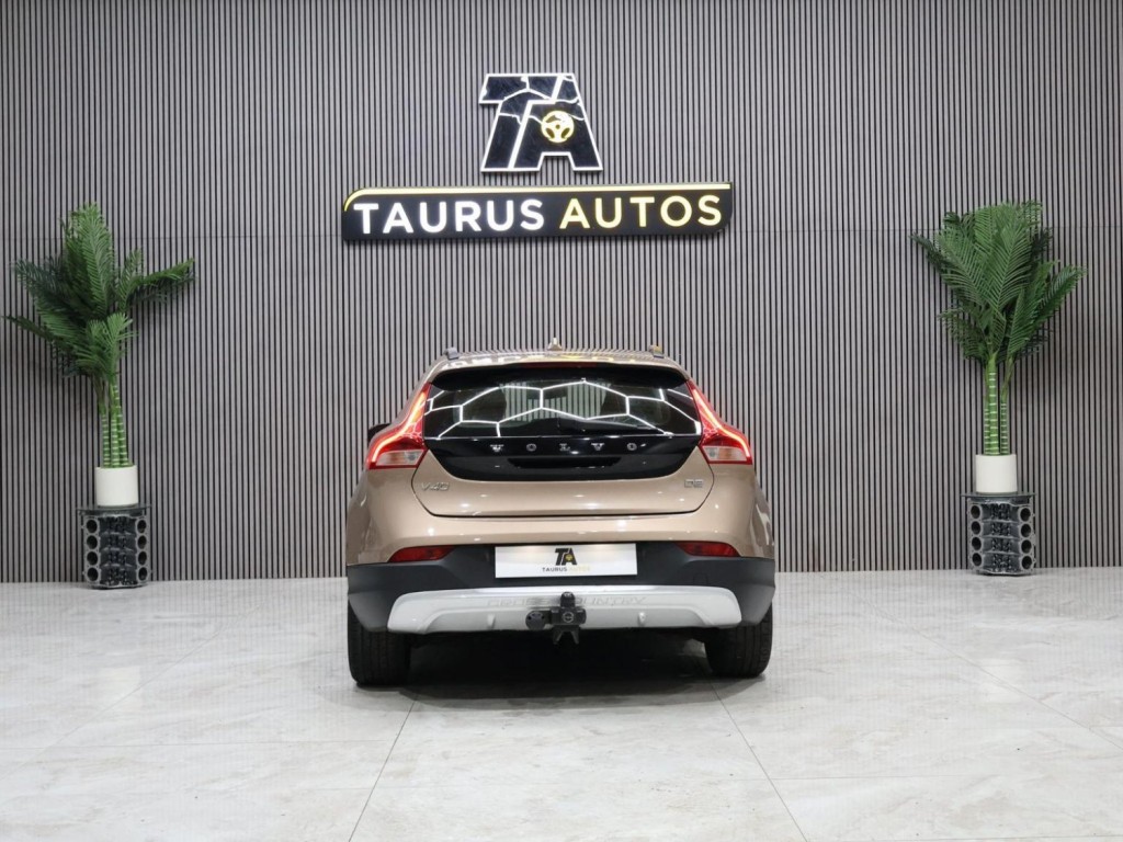 VOLVO V40 CROSS COUNTRY