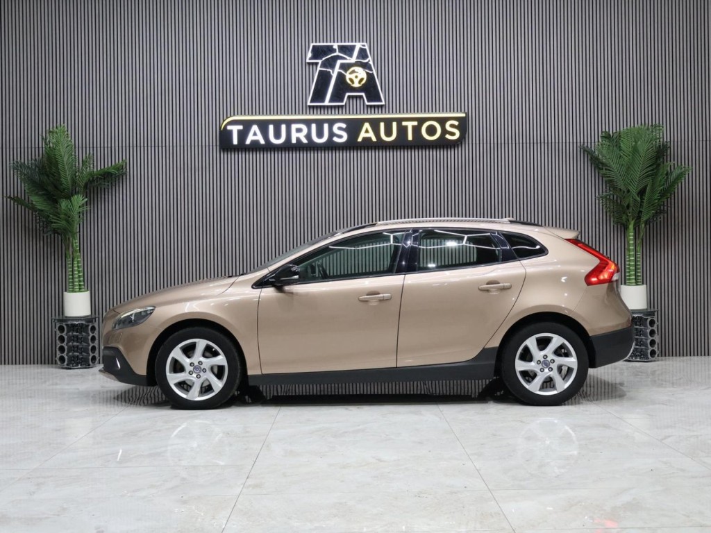 VOLVO V40 CROSS COUNTRY