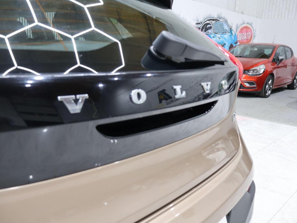 VOLVO V40 CROSS COUNTRY