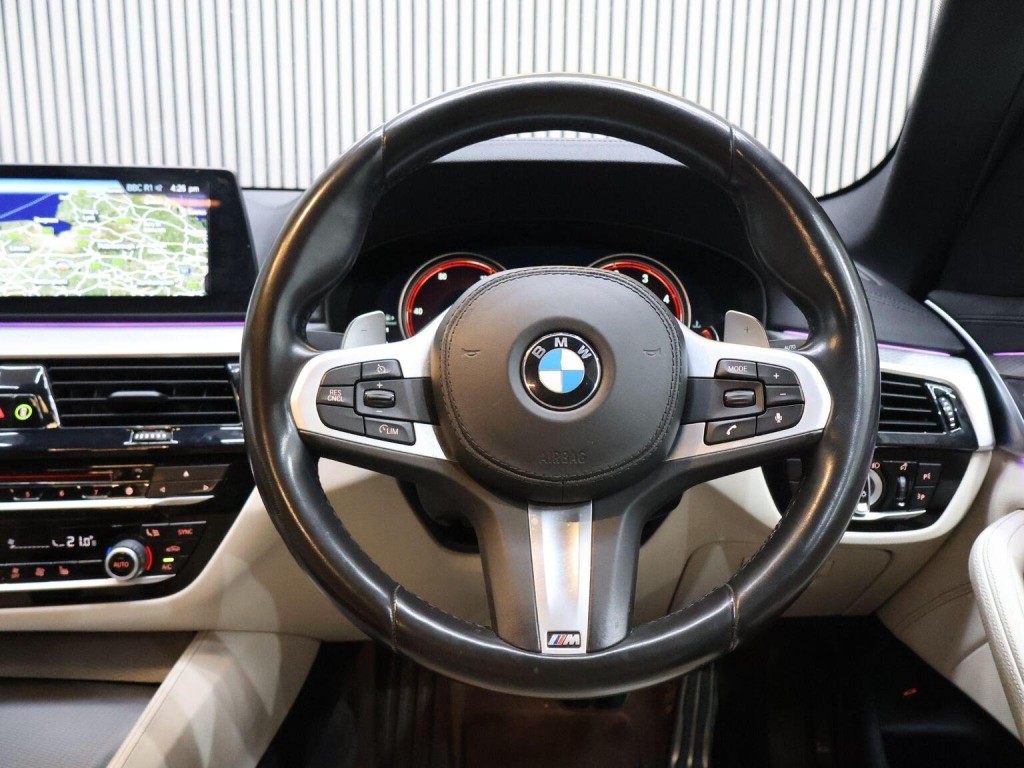 BMW 5 SERIES