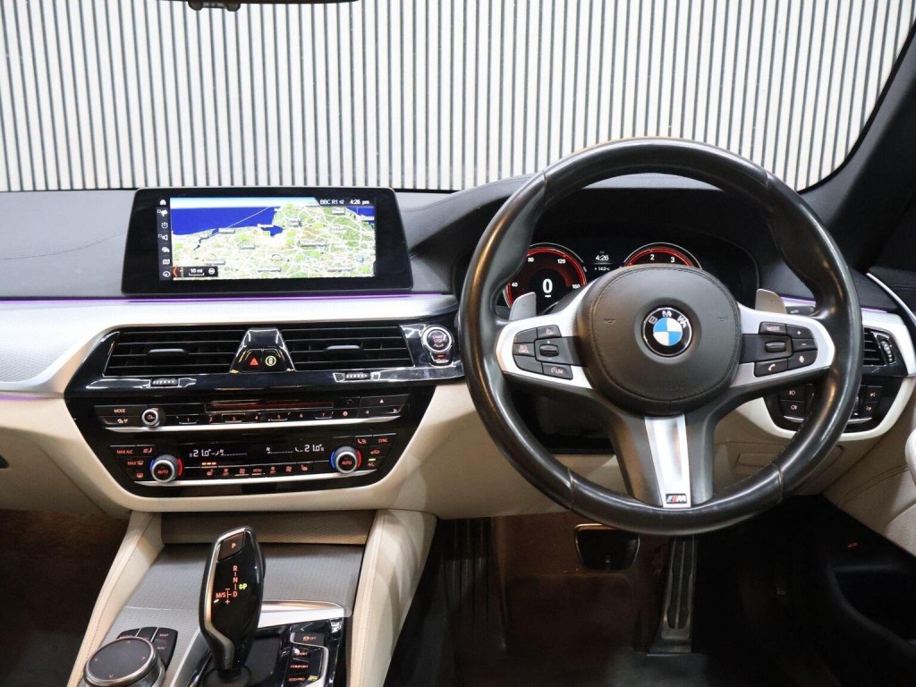 BMW 5 SERIES
