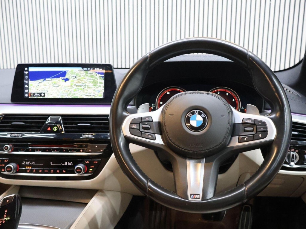 BMW 5 SERIES