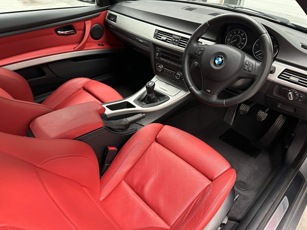 View BMW 3 SERIES 2.0 320d M Sport Euro 5 (s/s) 2dr