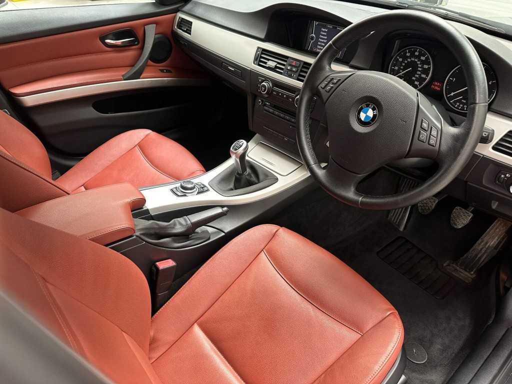 View BMW 3 SERIES 2.0 320d SE Business Edition Touring Euro 5 5dr