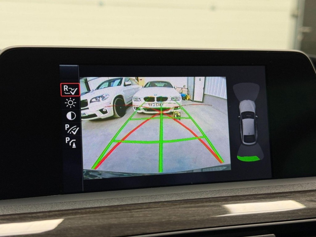 View BMW 3 SERIES 2.0 328i Luxury GT Auto Euro 6 (s/s) 5dr