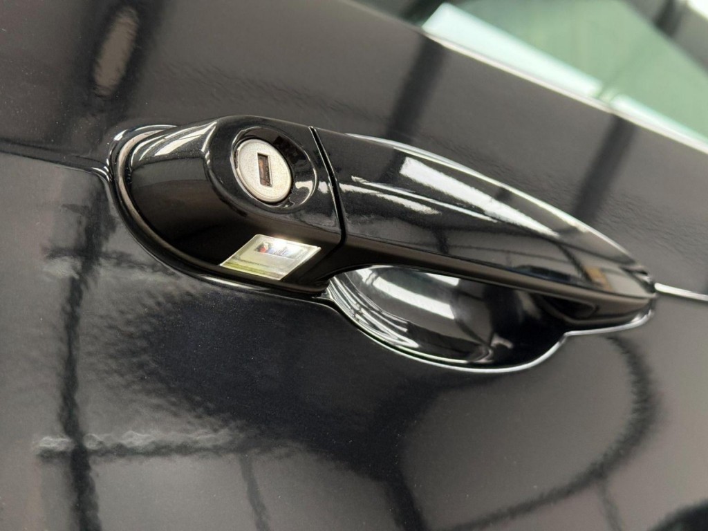 View BMW 3 SERIES 2.0 320d M Sport Steptronic Euro 5 2dr