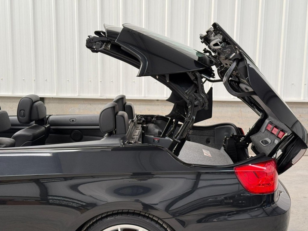 View BMW 3 SERIES 2.0 320d M Sport Steptronic Euro 5 2dr