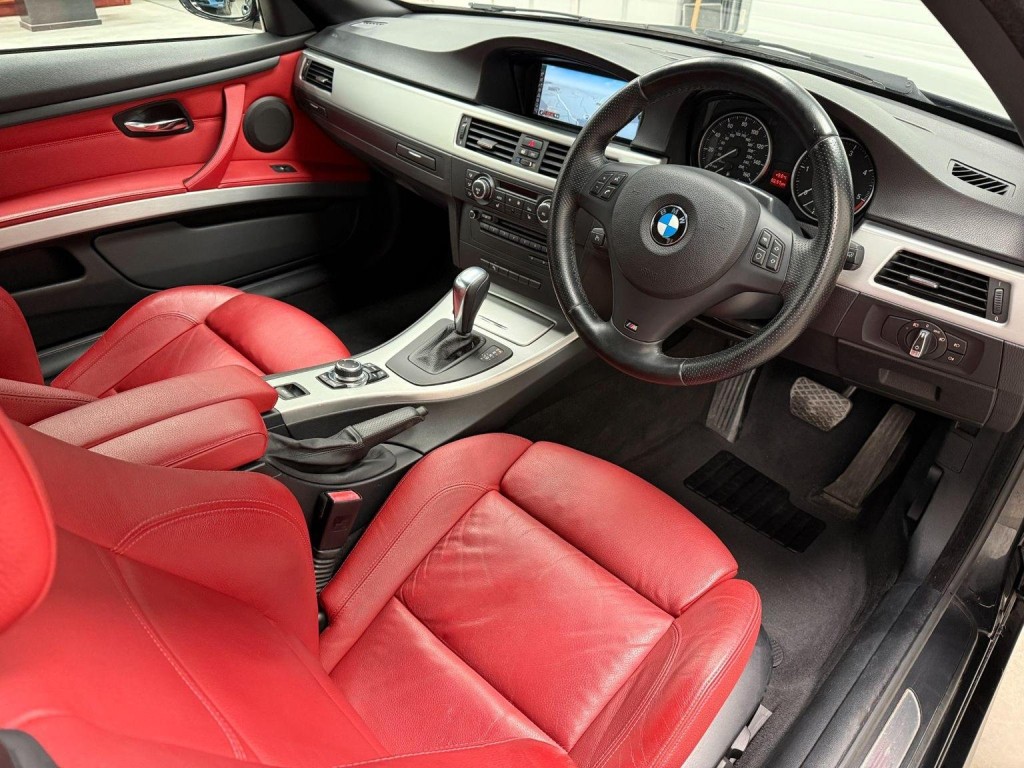 View BMW 3 SERIES 2.0 320d M Sport Steptronic Euro 5 2dr