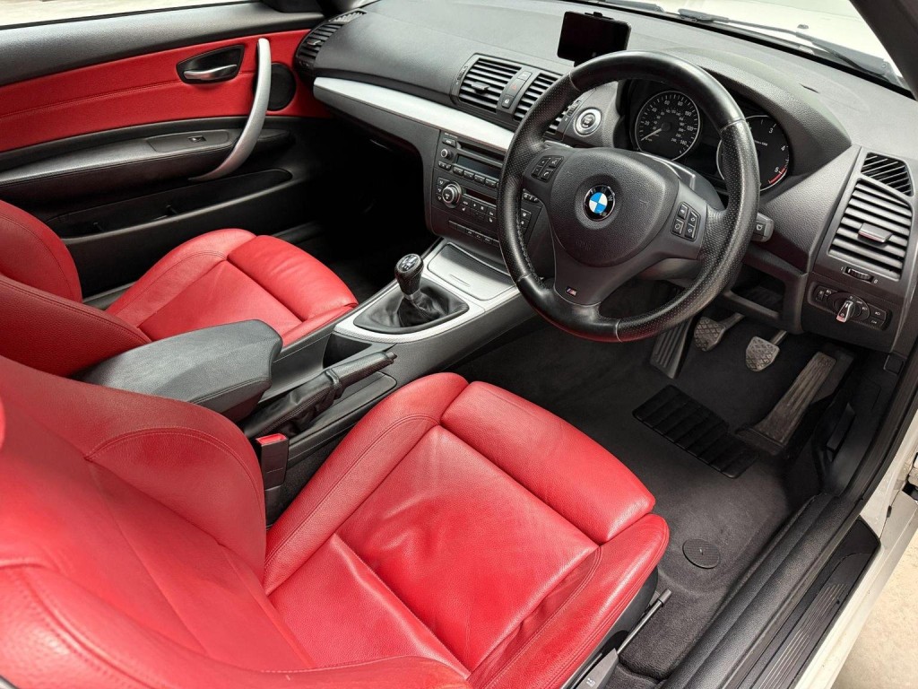 View BMW 1 SERIES 2.0 118d M Sport Euro 5 (s/s) 2dr