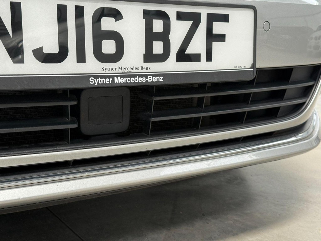 View VOLKSWAGEN GOLF 2.0 TDI BlueMotion Tech GT Euro 6 (s/s) 5dr