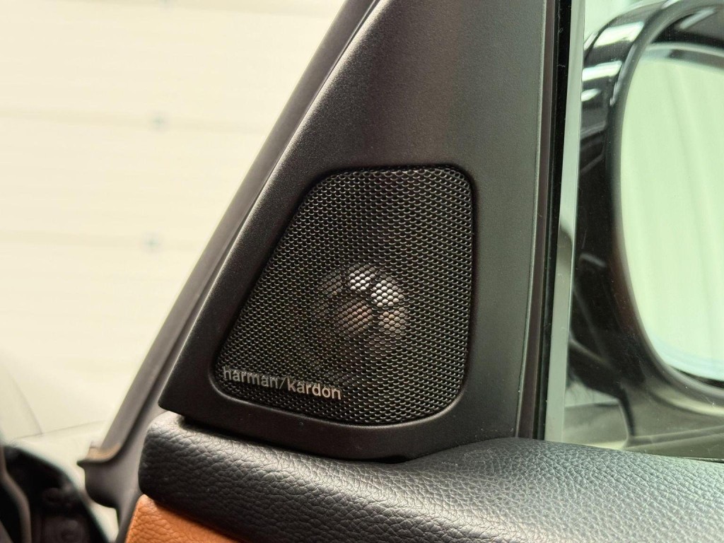 View BMW 3 SERIES 3.0 330d M Sport Steptronic Euro 5 2dr