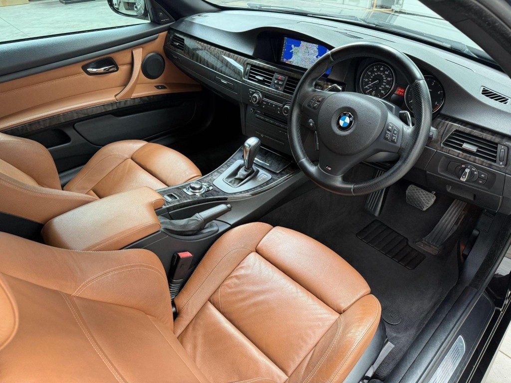 View BMW 3 SERIES 3.0 330d M Sport Steptronic Euro 5 2dr