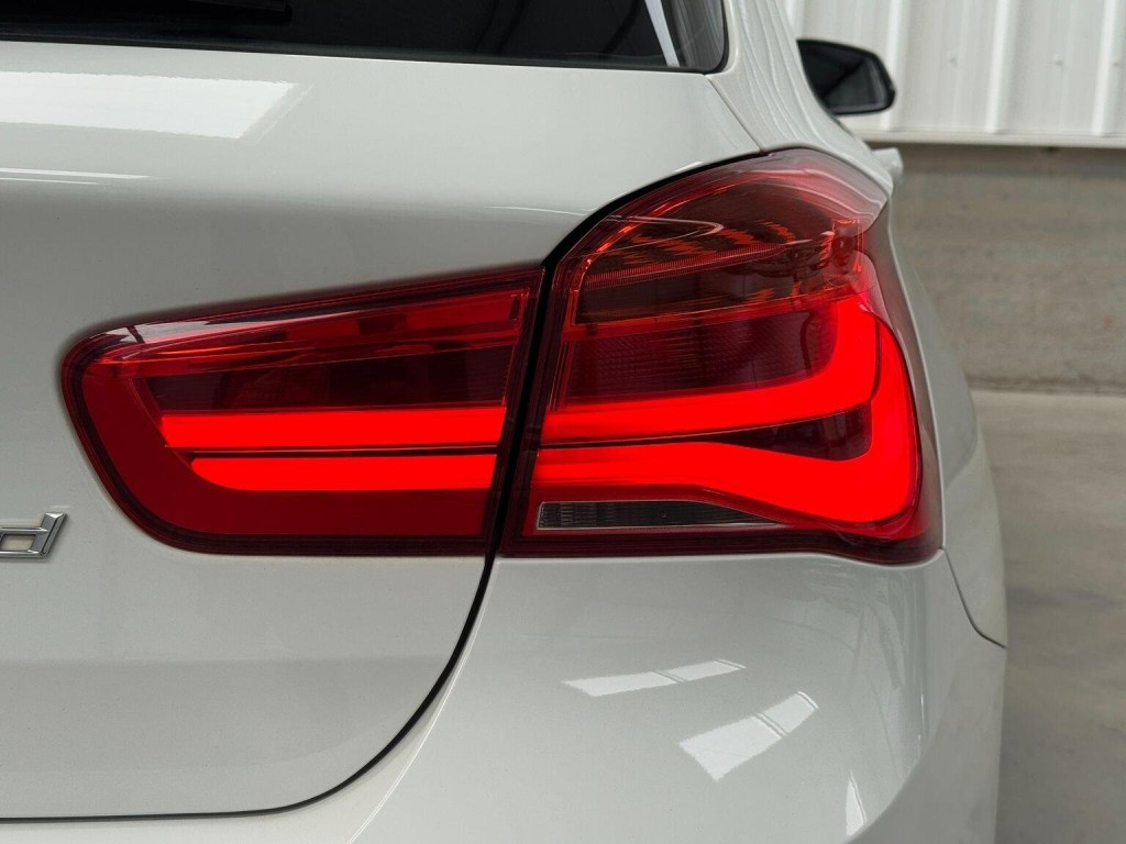 View BMW 1 SERIES 2.0 118d Sport Euro 6 (s/s) 5dr