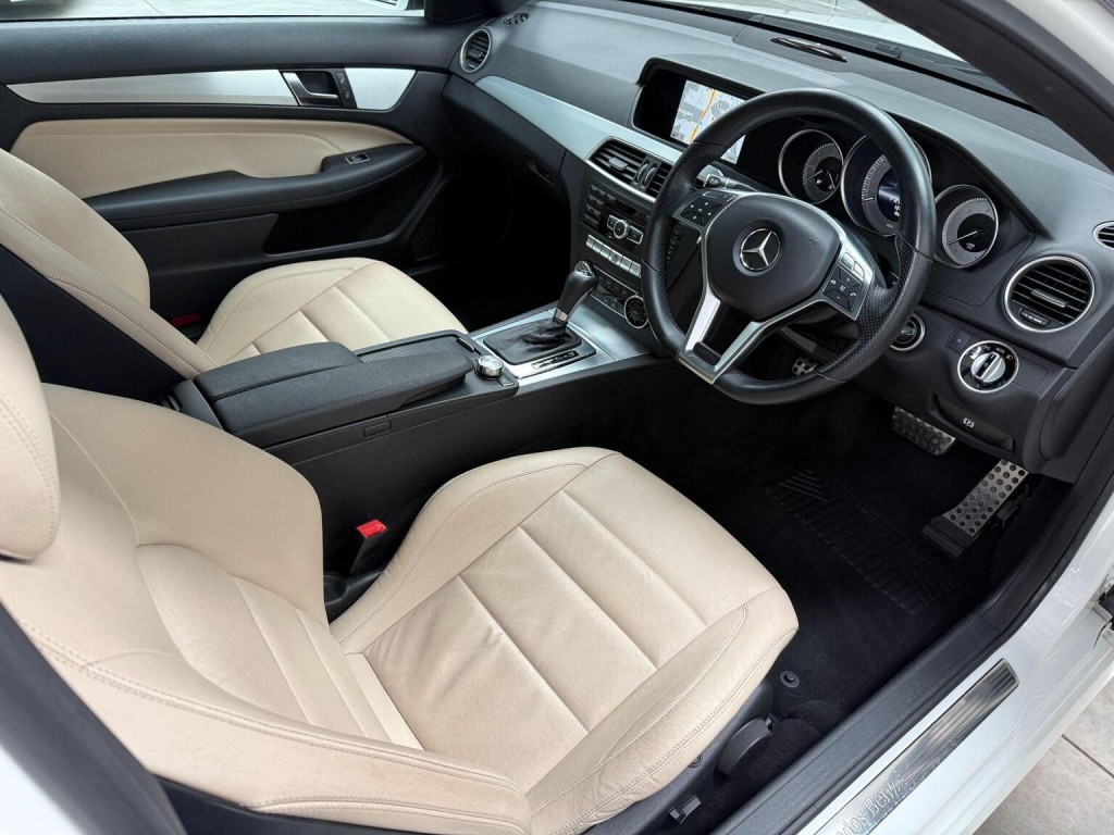 View MERCEDES-BENZ C CLASS 2.1 C250 CDI BlueEfficiency AMG Sport G-Tronic+ Euro 5 (s/s) 2dr