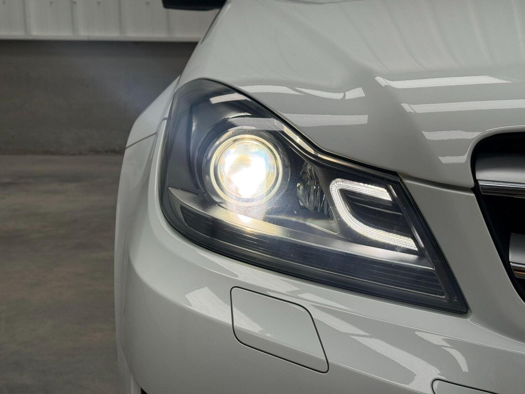 View MERCEDES-BENZ C CLASS 2.1 C250 CDI BlueEfficiency AMG Sport G-Tronic+ Euro 5 (s/s) 2dr