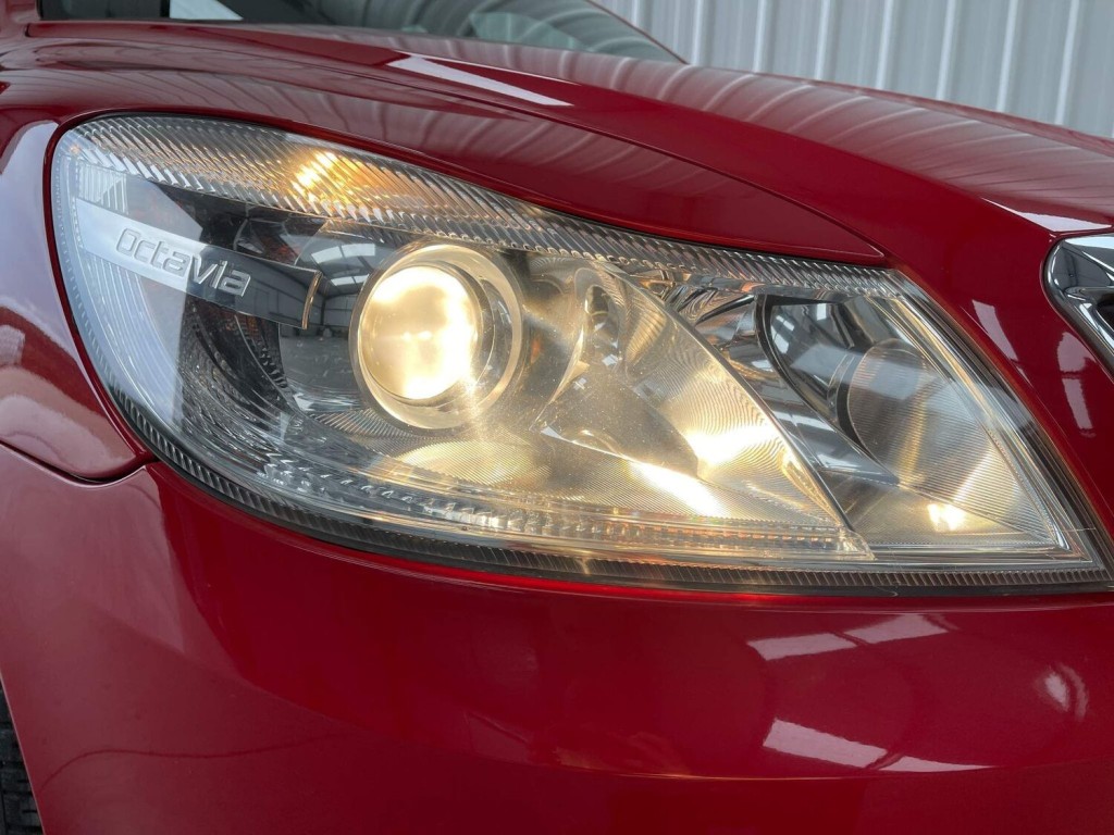 View SKODA OCTAVIA 1.2 TSI SE DSG Euro 5 5dr