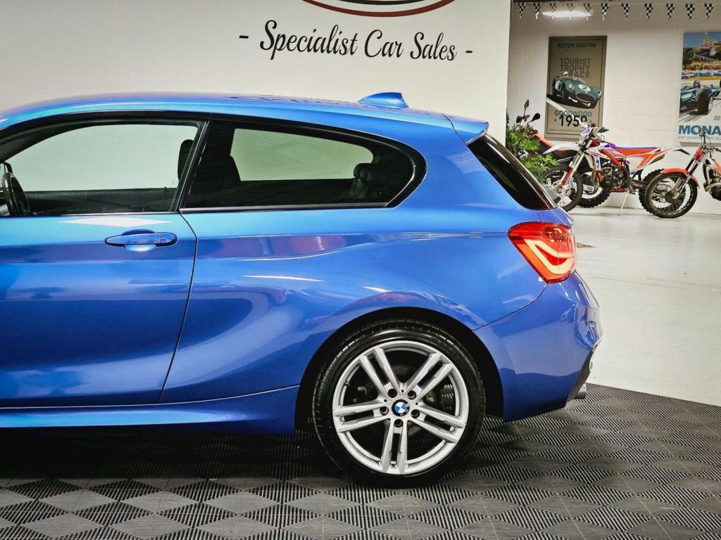 BMW 1 SERIES