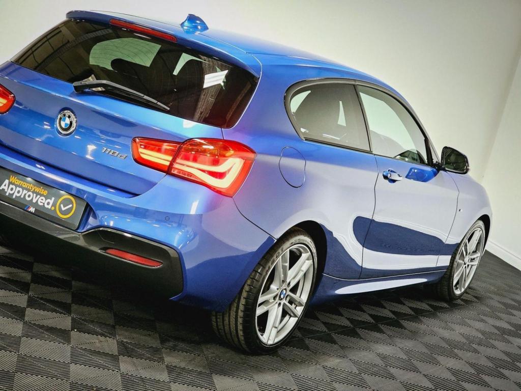 BMW 1 SERIES
