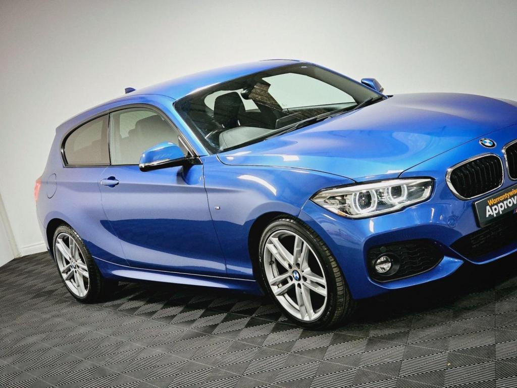 BMW 1 SERIES