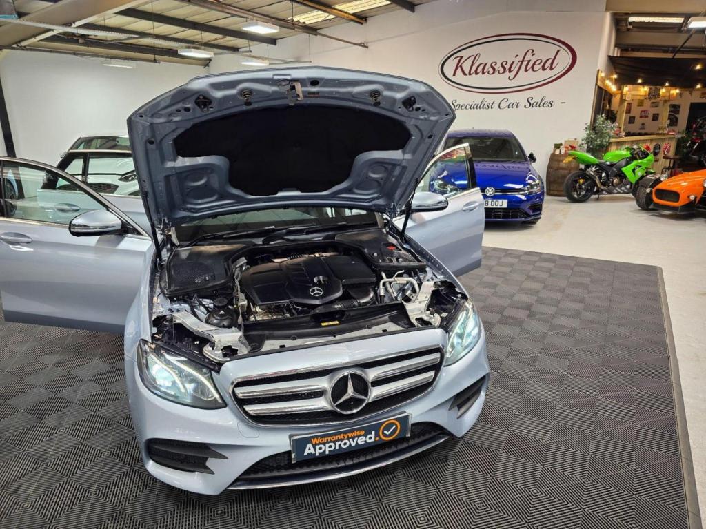 MERCEDES-BENZ E CLASS