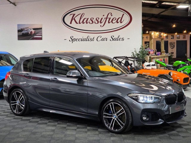 BMW 1 SERIES