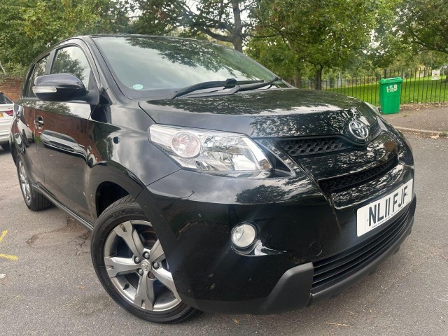 TOYOTA URBAN CRUISER