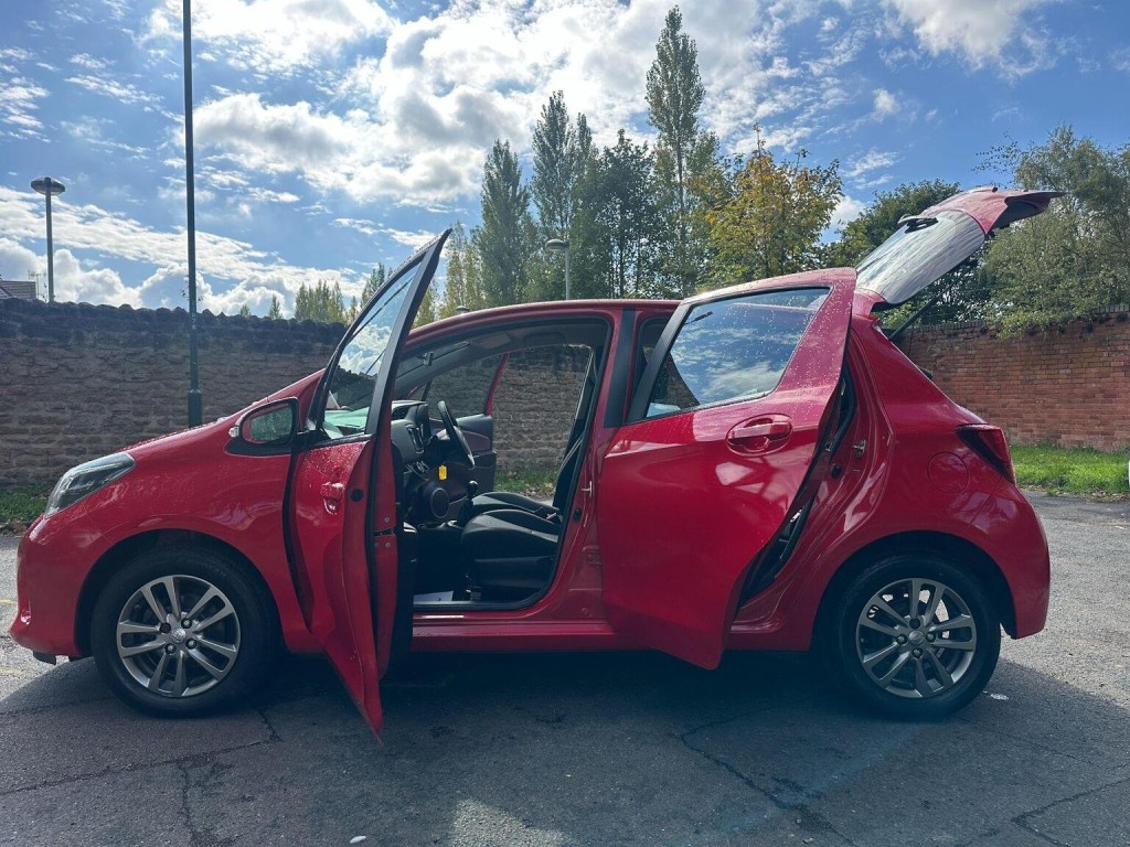 TOYOTA YARIS