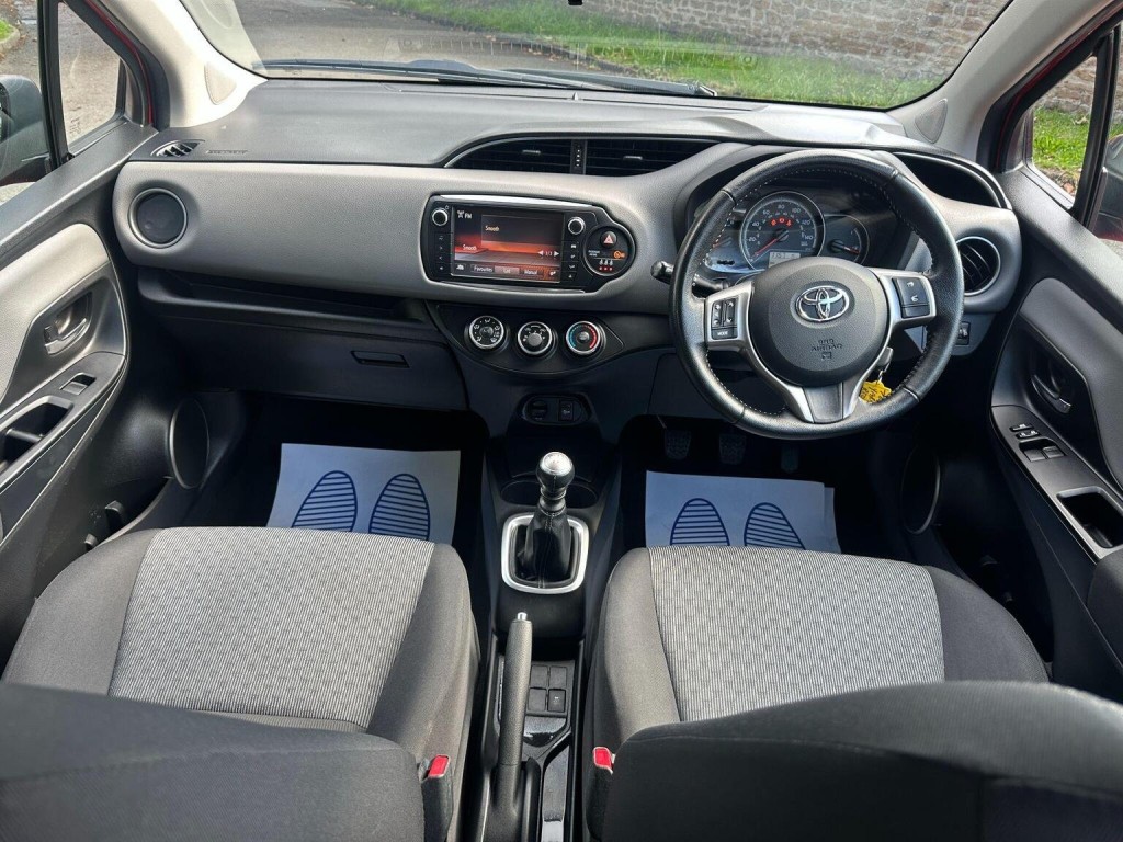 TOYOTA YARIS