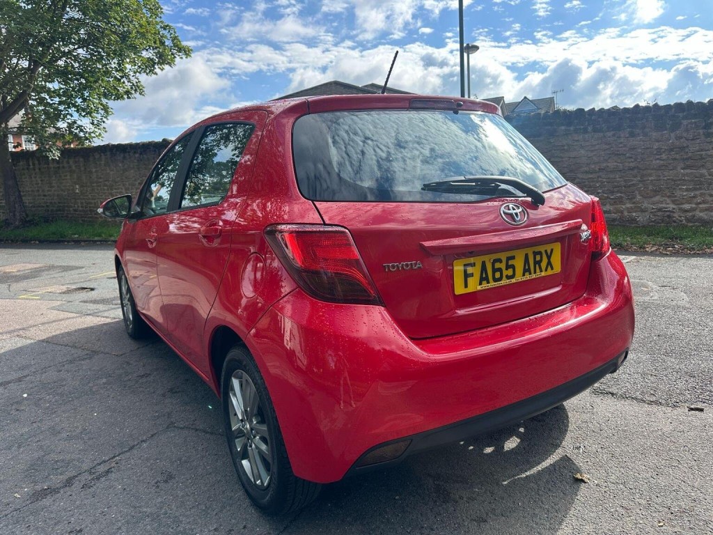 TOYOTA YARIS