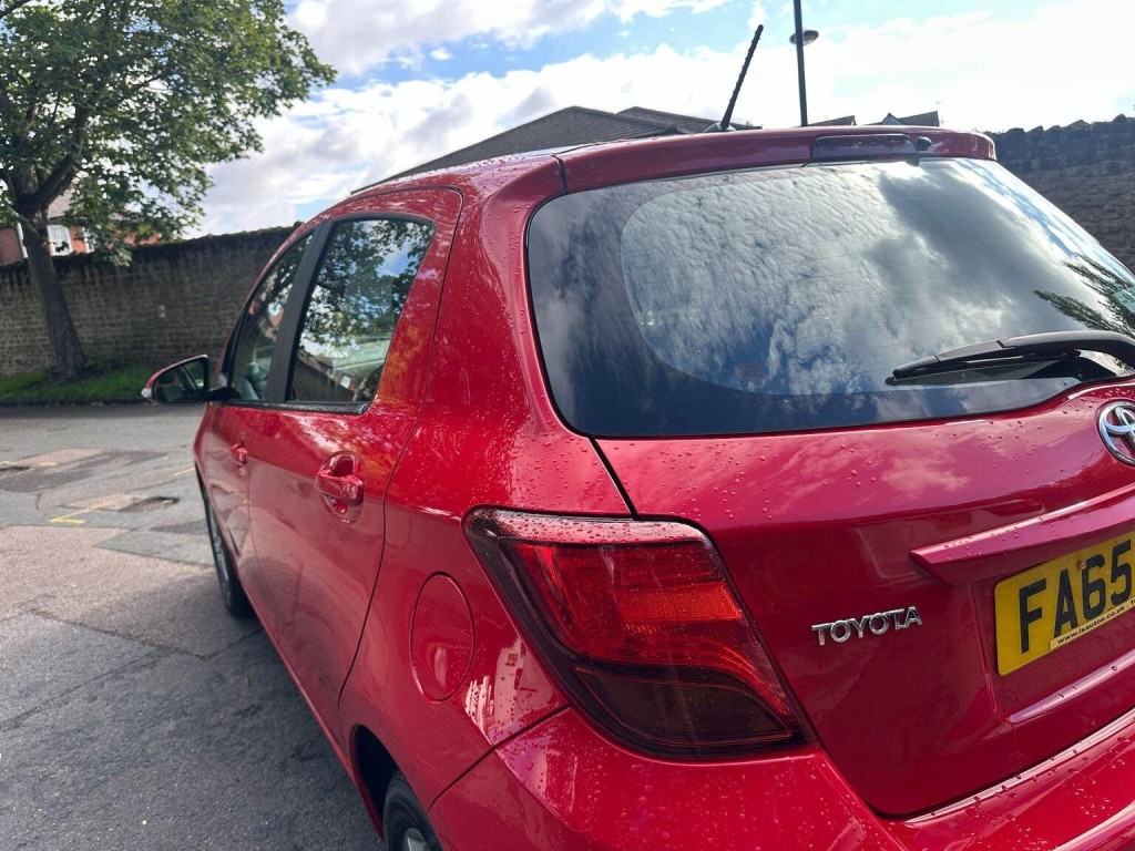 TOYOTA YARIS