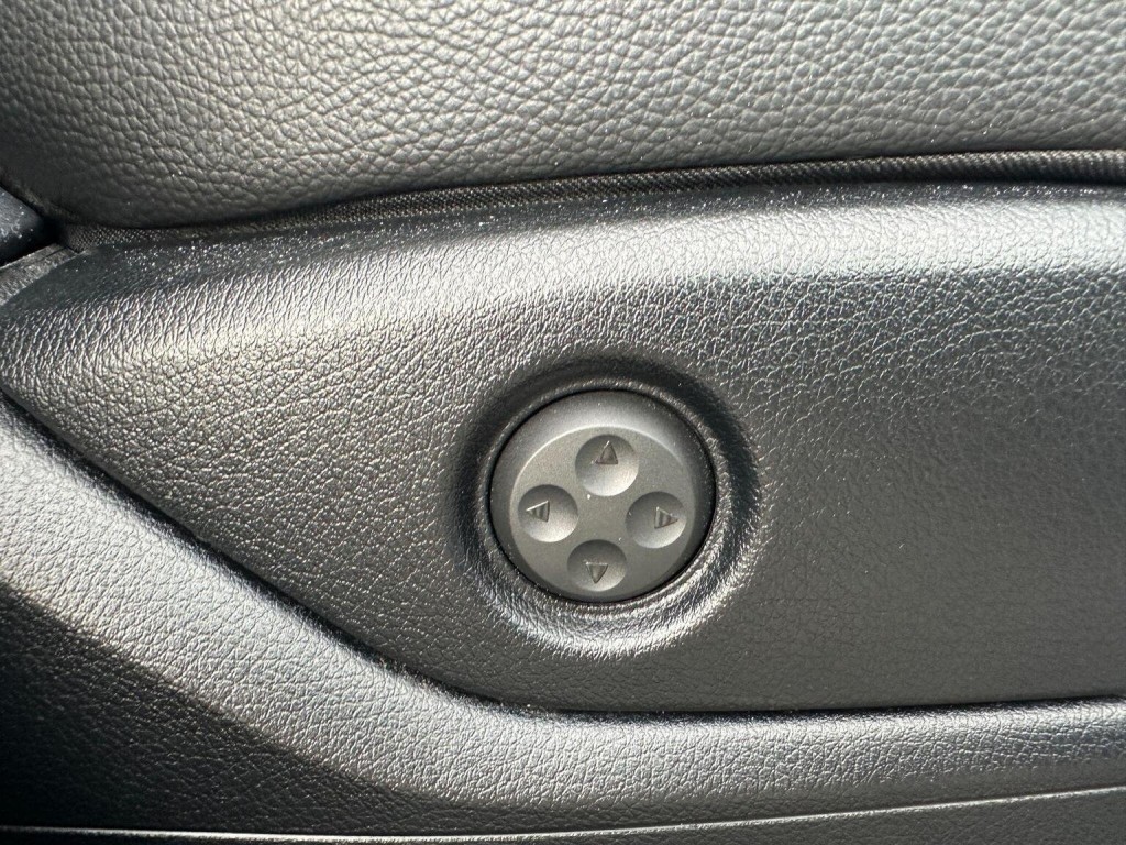 MERCEDES-BENZ M CLASS