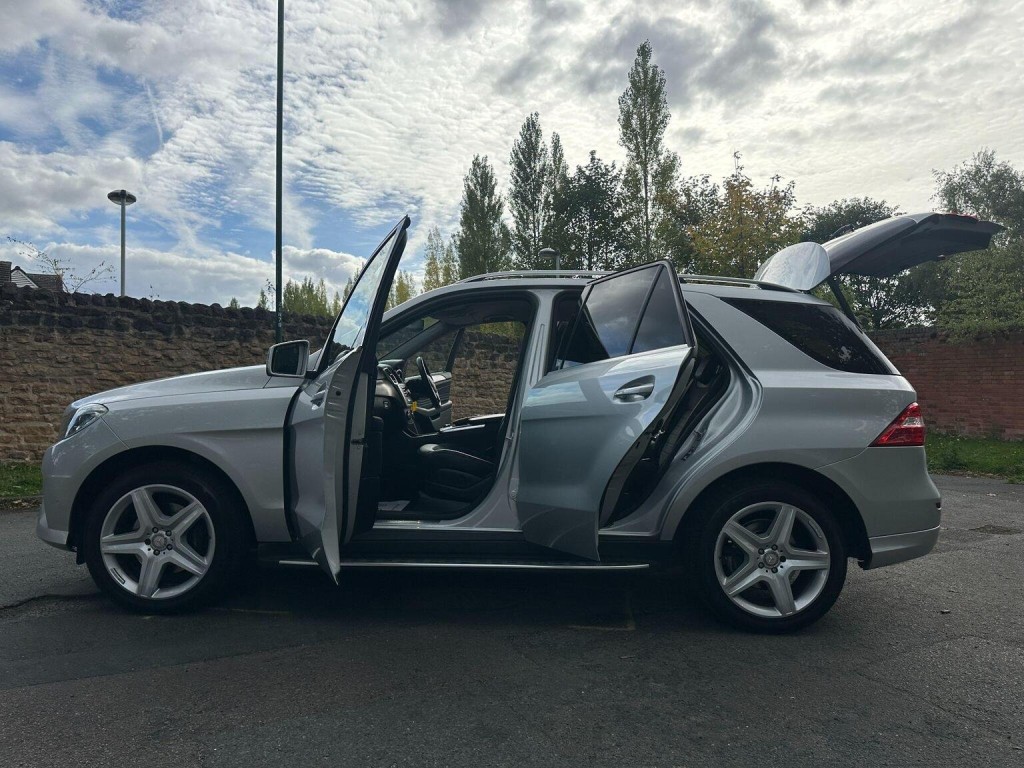 MERCEDES-BENZ M CLASS