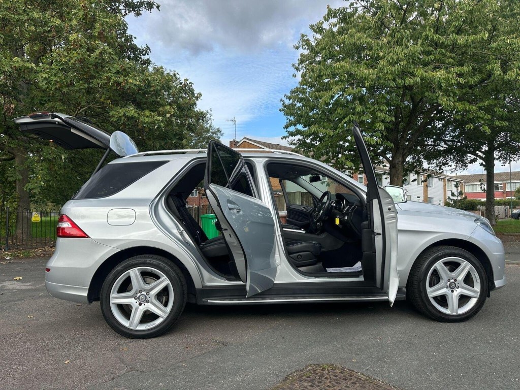 MERCEDES-BENZ M CLASS